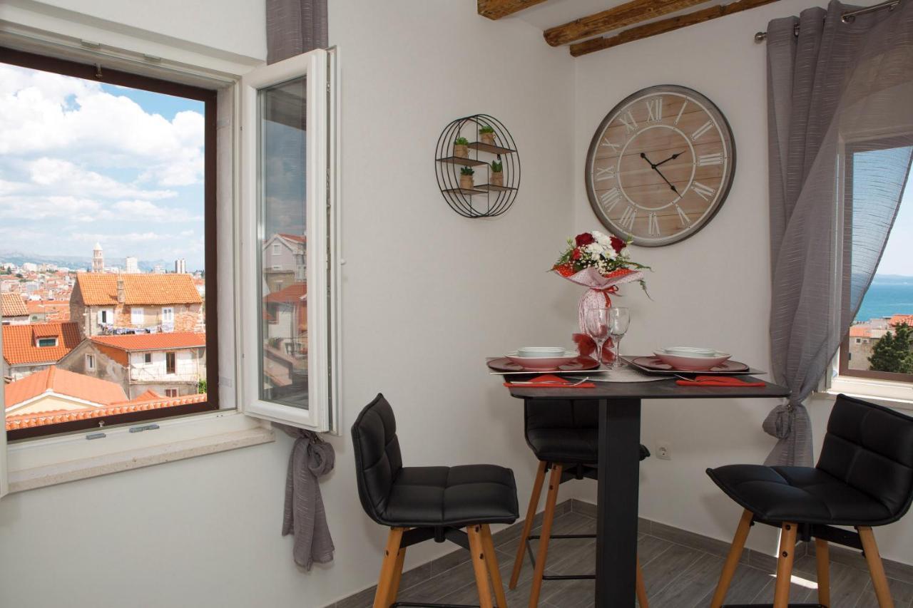 Apartments Angela With Old Town View Split Exteriör bild